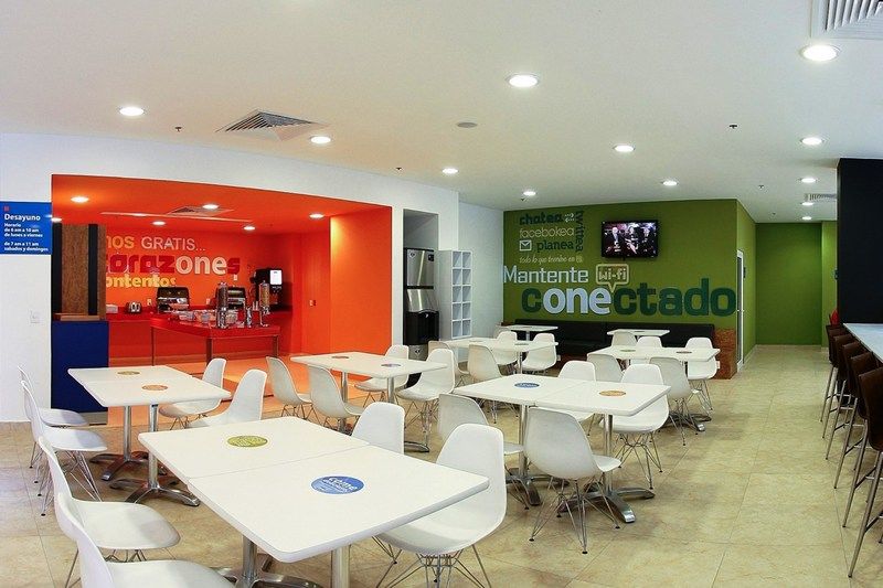 One Guadalajara Expo Hotel Kültér fotó